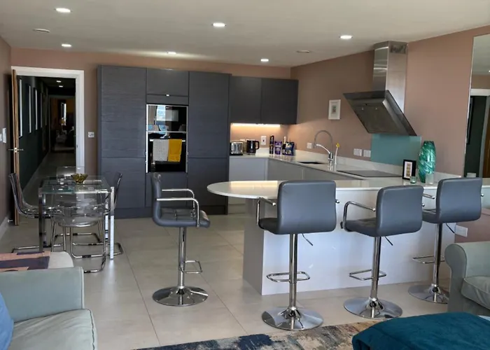 Luxury South Pier Apartment